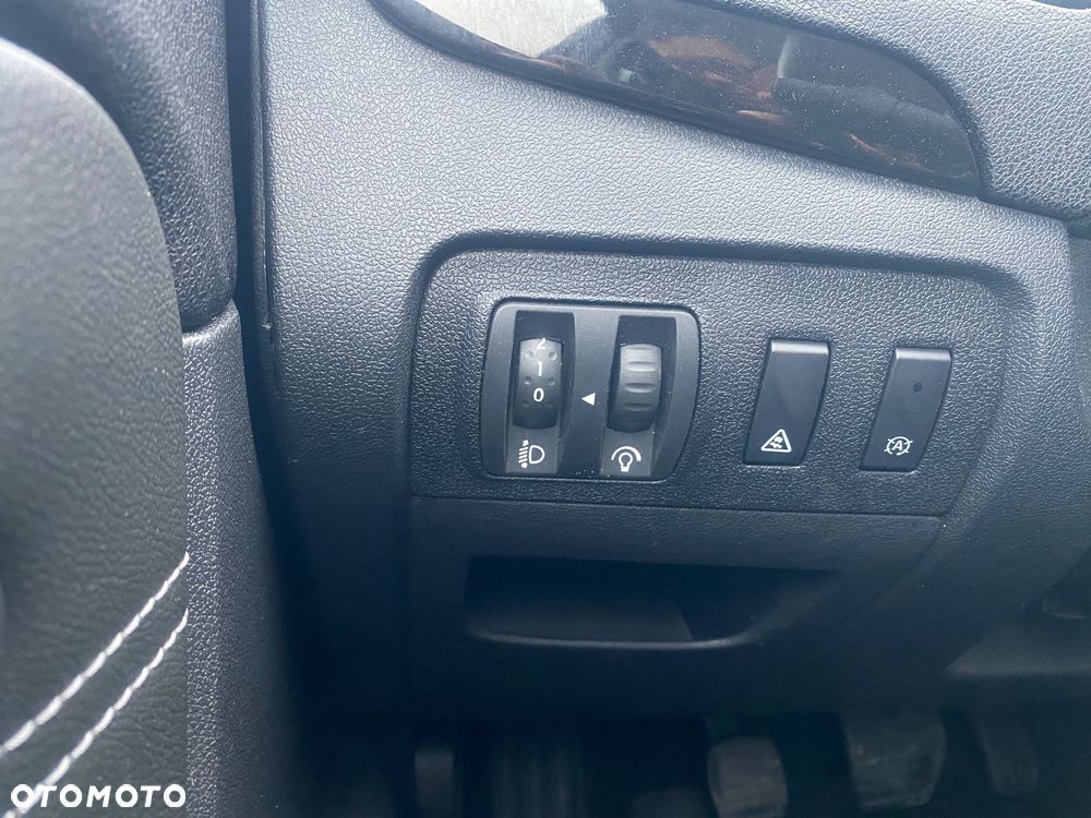 Renault Scenic ENERGY TCe 130 BOSE EDITION - 23