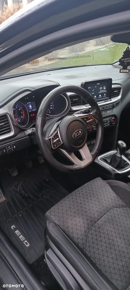 Kia Ceed 1.4 L Business Line - 11