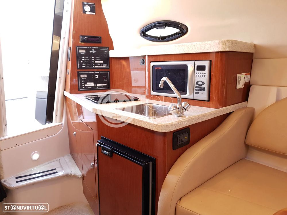 Regal 2665 Commodore - 19