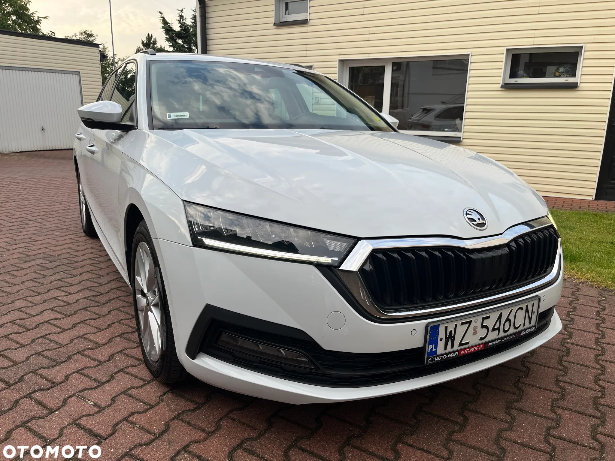 Skoda Octavia 2.0 TDI Ambition DSG - 2