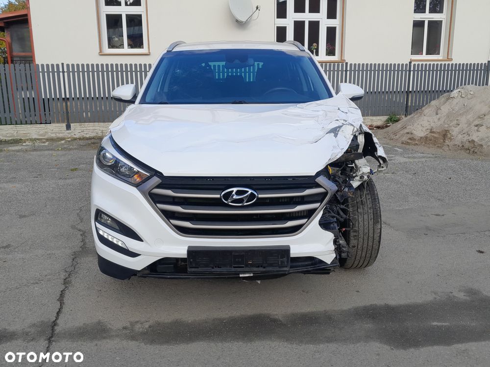 Hyundai Tucson 1.7 CRDI BlueDrive Style 2WD - 8