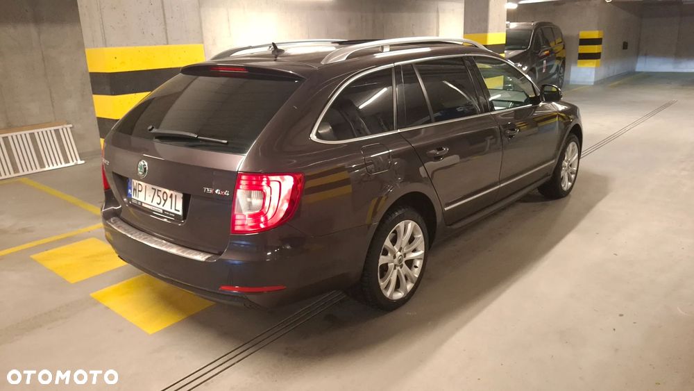 Skoda Superb 1.8 TSI 4x4 Elegance - 4