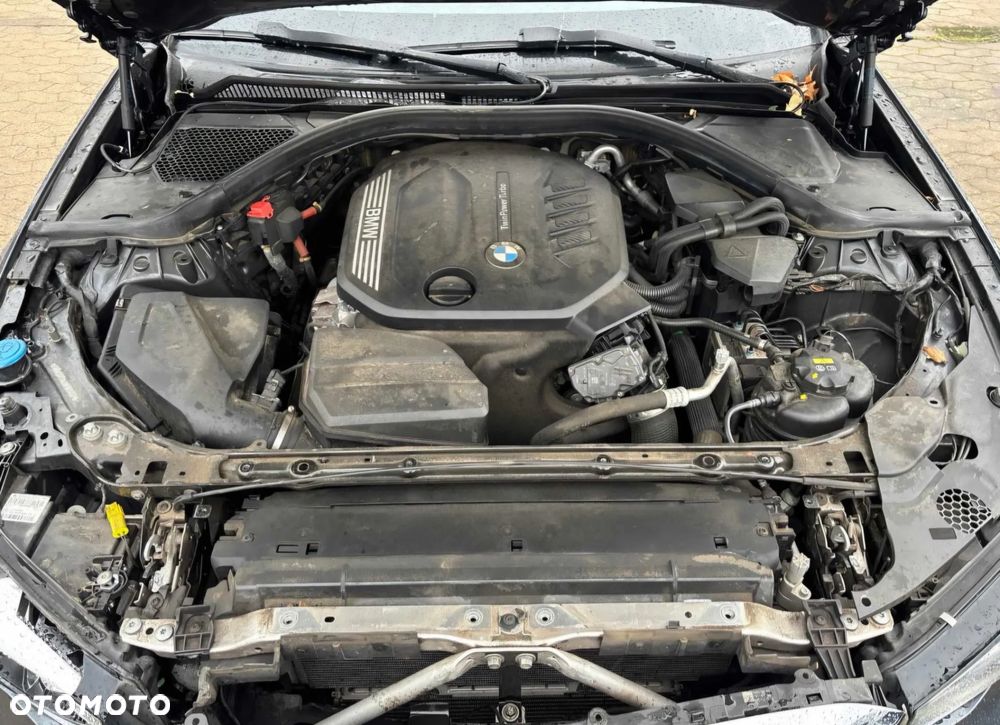 BMW 3 Series 2019 photo 4