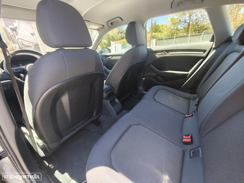 Audi A3 Sportback 1.6 TDI Design - 41