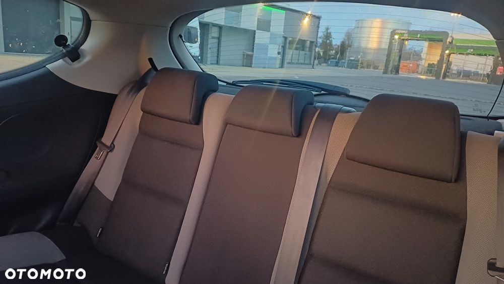 Peugeot 207 95 VTi Sport - 10