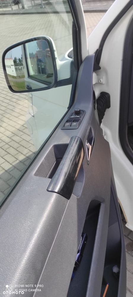 Volkswagen Multivan - 13