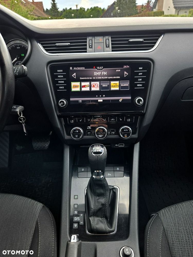 Skoda Octavia 2.0 TDI 4x4 Ambition DSG - 20