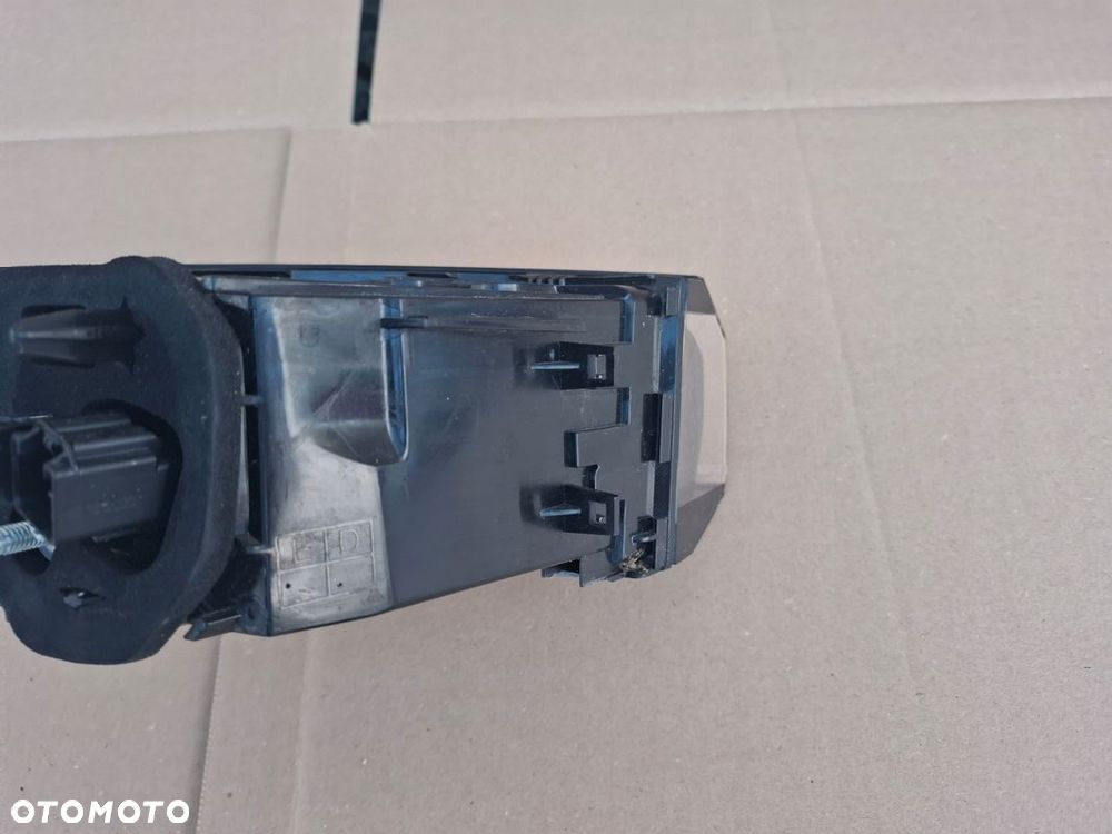 LAMPA TYLNA PEUGEOT 408 II ORYGINAŁ - 5