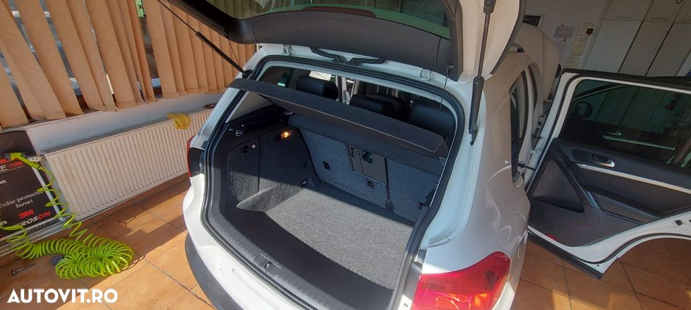 Volkswagen Tiguan - 6