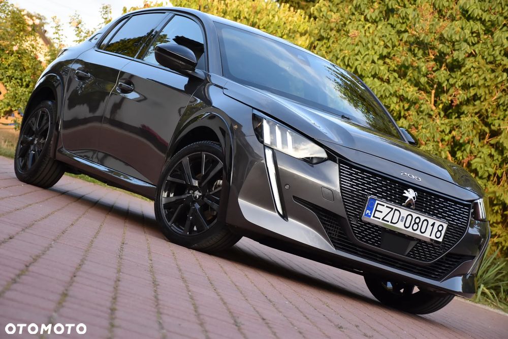 Peugeot 208 - 12