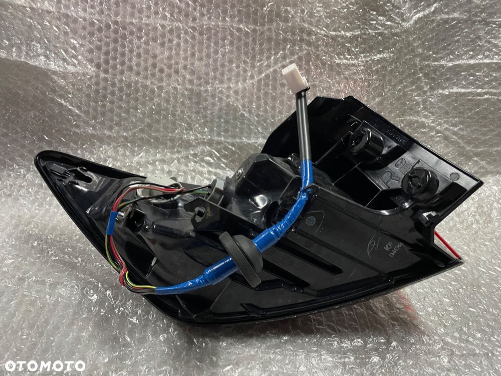 LAMPA TYŁ PRAWA LED MAZDA CX3 LIFT STANLEY W4403 - 7