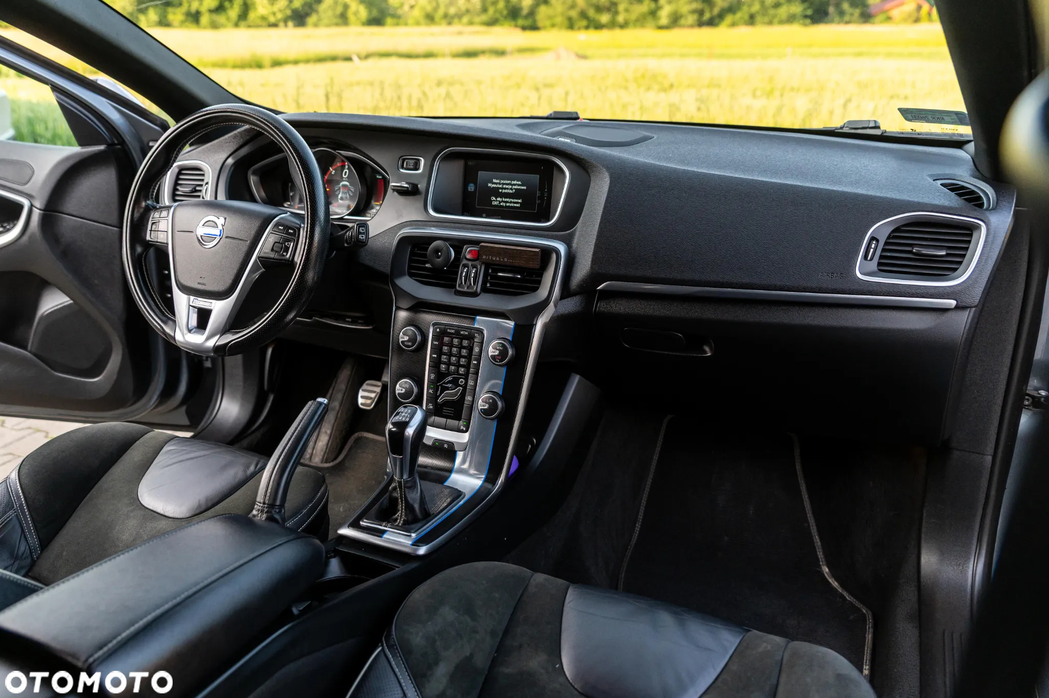 Volvo V40 D4 Drive-E R-Design Momentum - 30