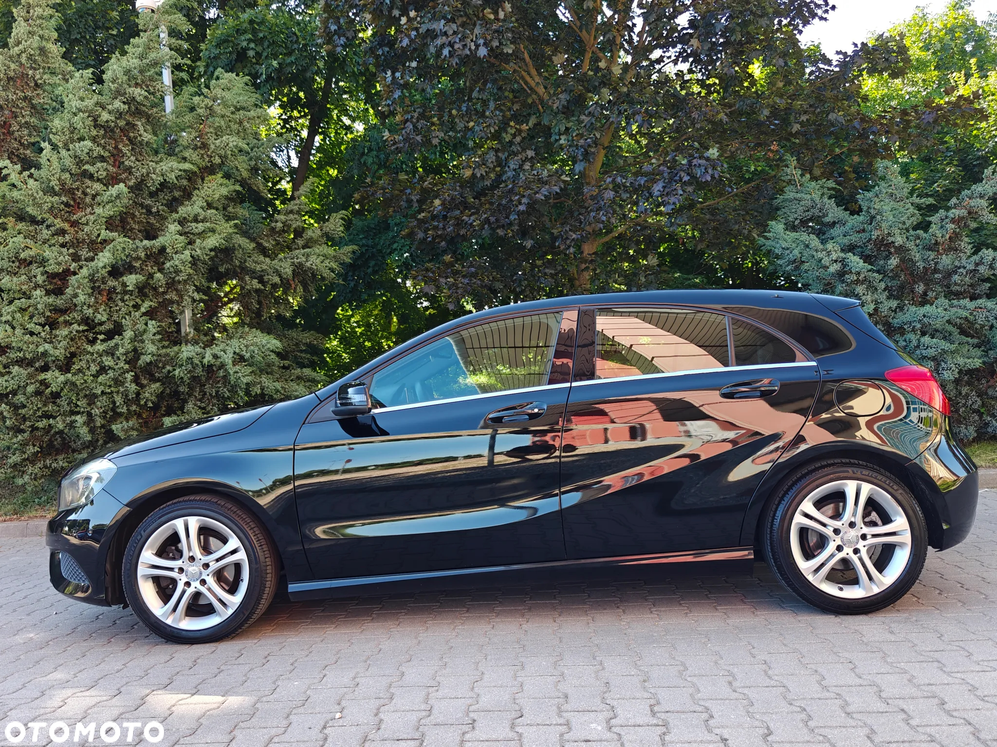 Mercedes-Benz Klasa A 180 (BlueEFFICIENCY) 7G-DCT Urban - 24