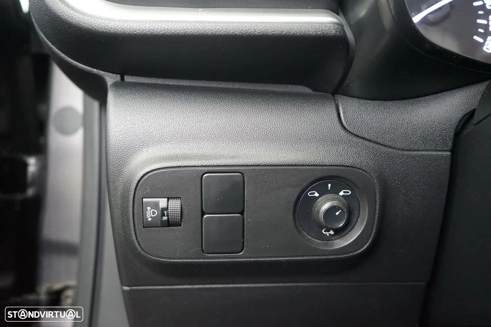 Citroën C3 1.2 PureTech Shine - 27