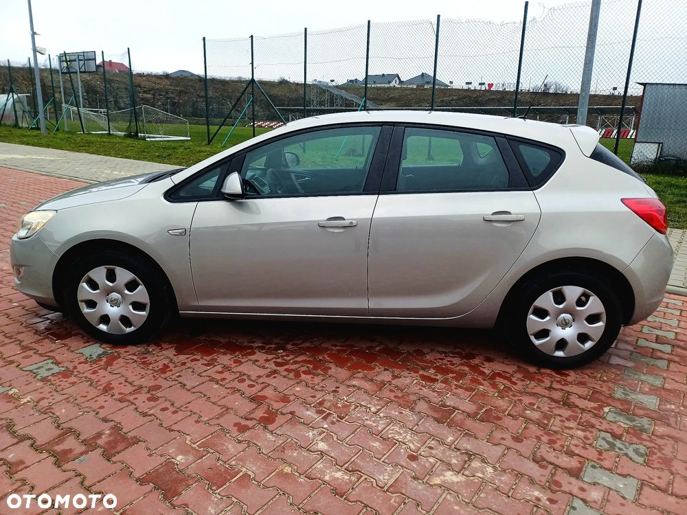 Opel Astra 1.6 Enjoy - 11