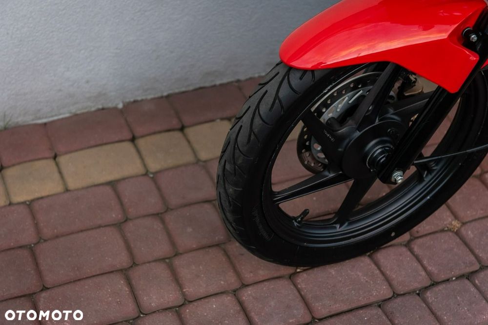 Honda CBF - 8