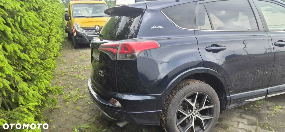 Toyota RAV4 - 8