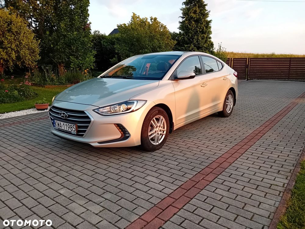 Hyundai Elantra 1.6 Style - 14