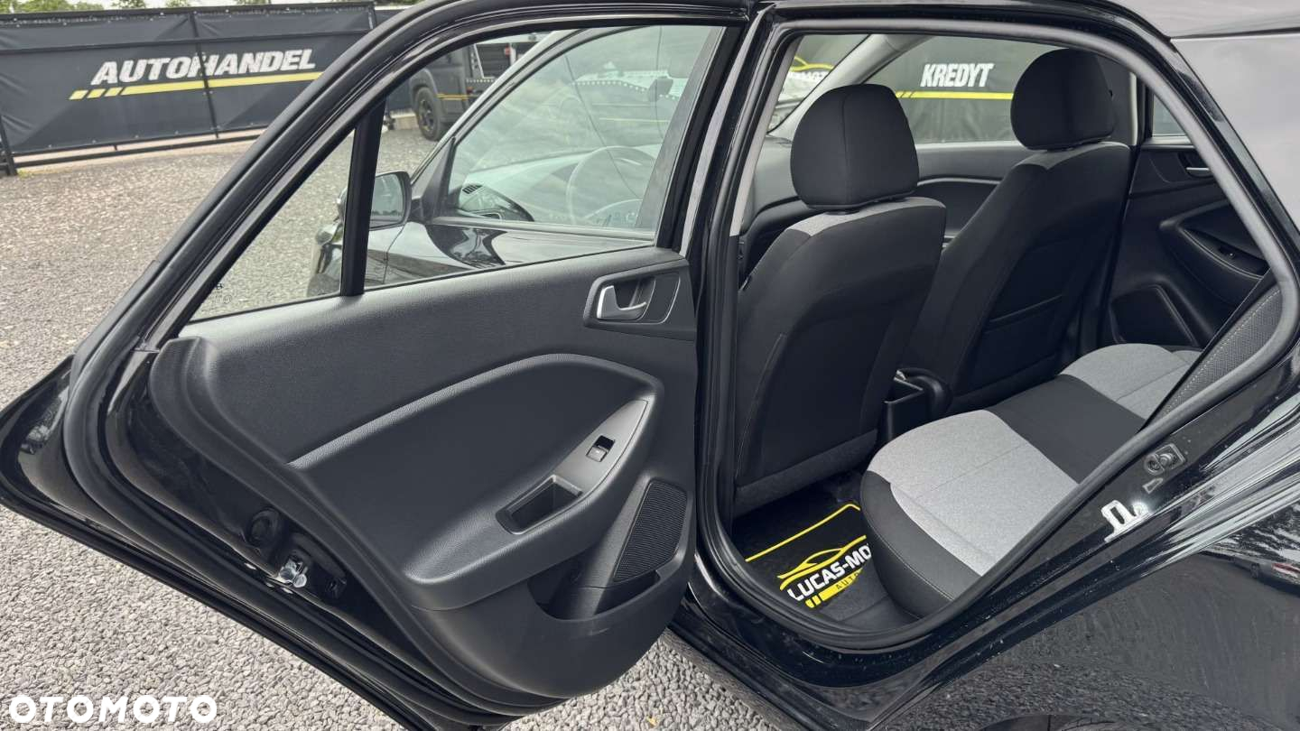 Hyundai i20 - 23