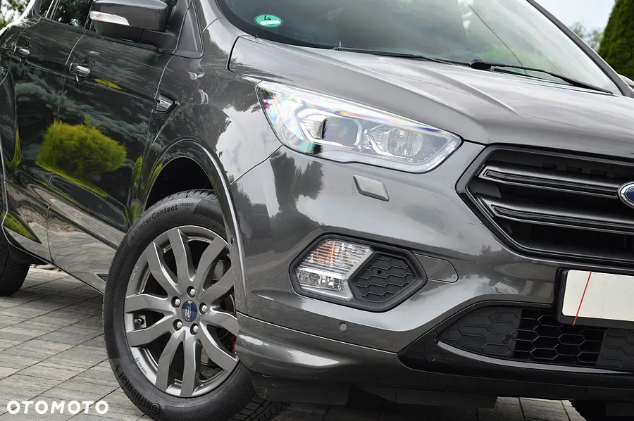 Ford Kuga 1.5 EcoBoost 2x4 ST-Line - 17