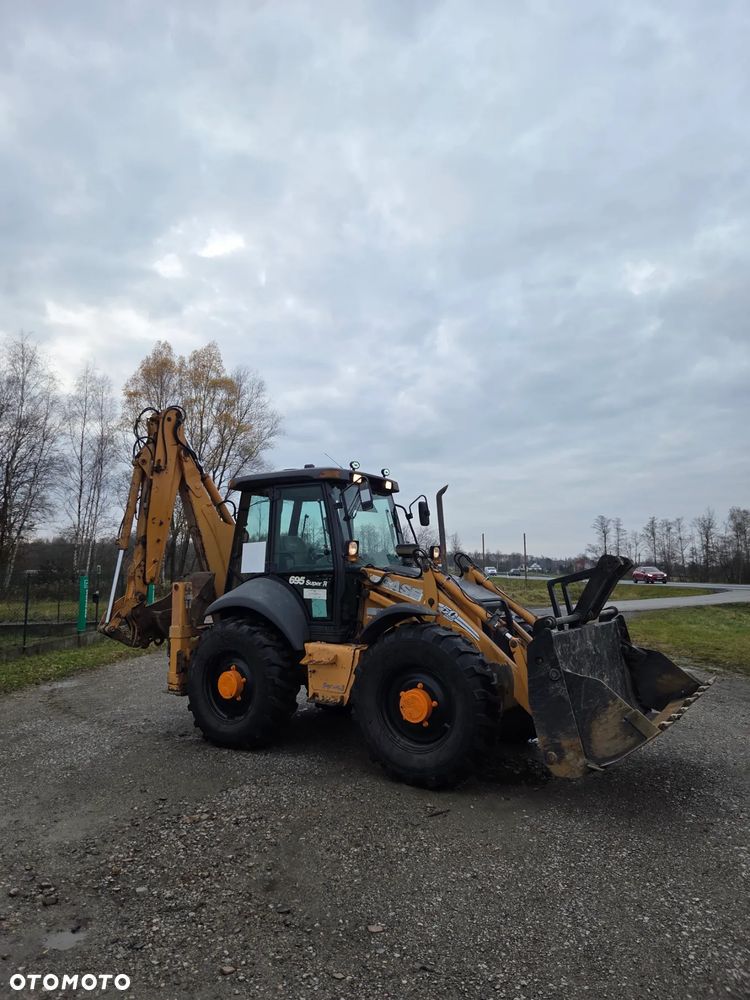 Case 695 super R - 18