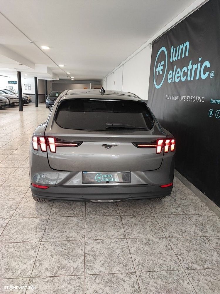 Ford Mustang Mach-E 75.7 kWh Base - 6