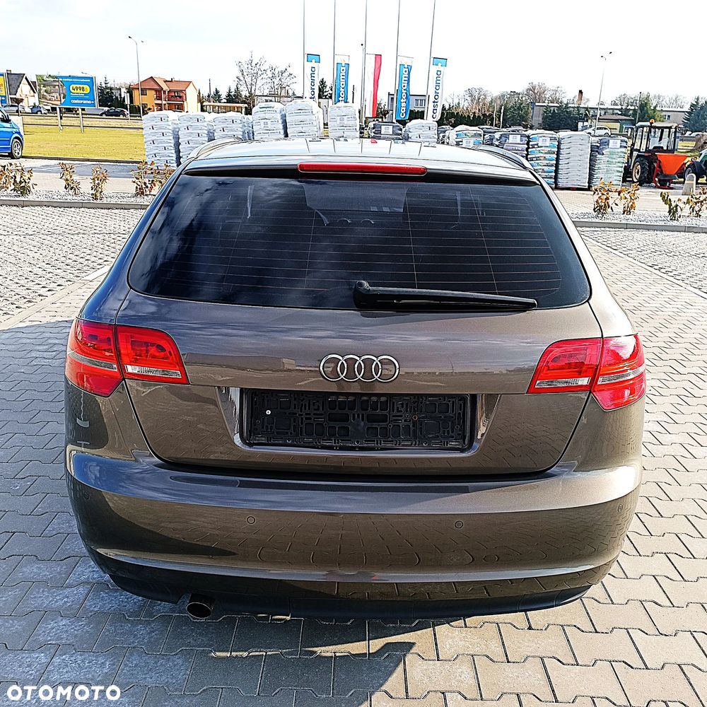 Audi A3 Sportback 2.0 TDI DPF Attraction - 11