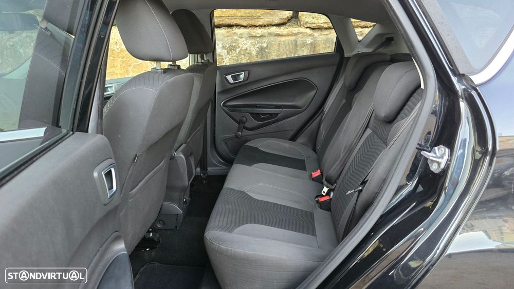 Ford Fiesta - 31