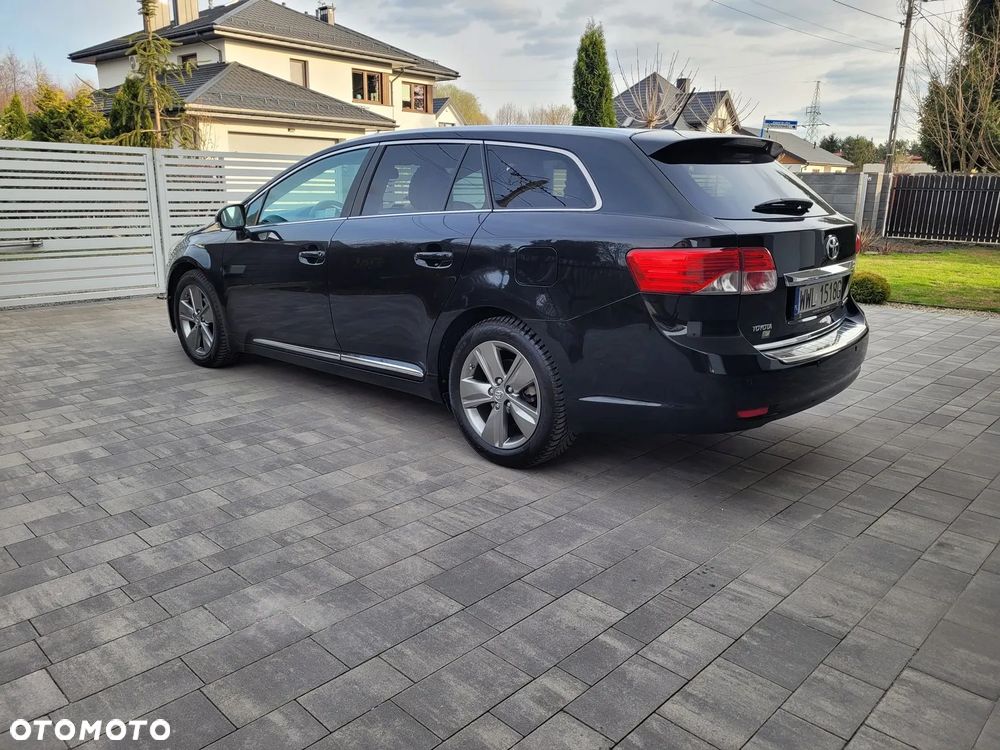 Toyota Avensis 2.0 D-4D Premium - 5
