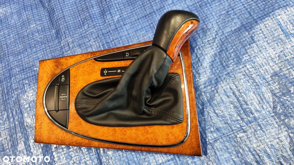 RAMKA SCHOWEK ZMIENIARKI PANEL STEROWANIA DREWNO DEKORY GAŁKA BIEGÓW KEYLESS GO ENGINE START STOP PRZEŁĄCZNIK RADAR DISTRONIC AIRMATIC GRZANIA FOTELI KOMPLET A2115420426 A2118201810 A2118217158 A2116800552 A2116802336 MERCEDES W211 ELEGANCE - 3