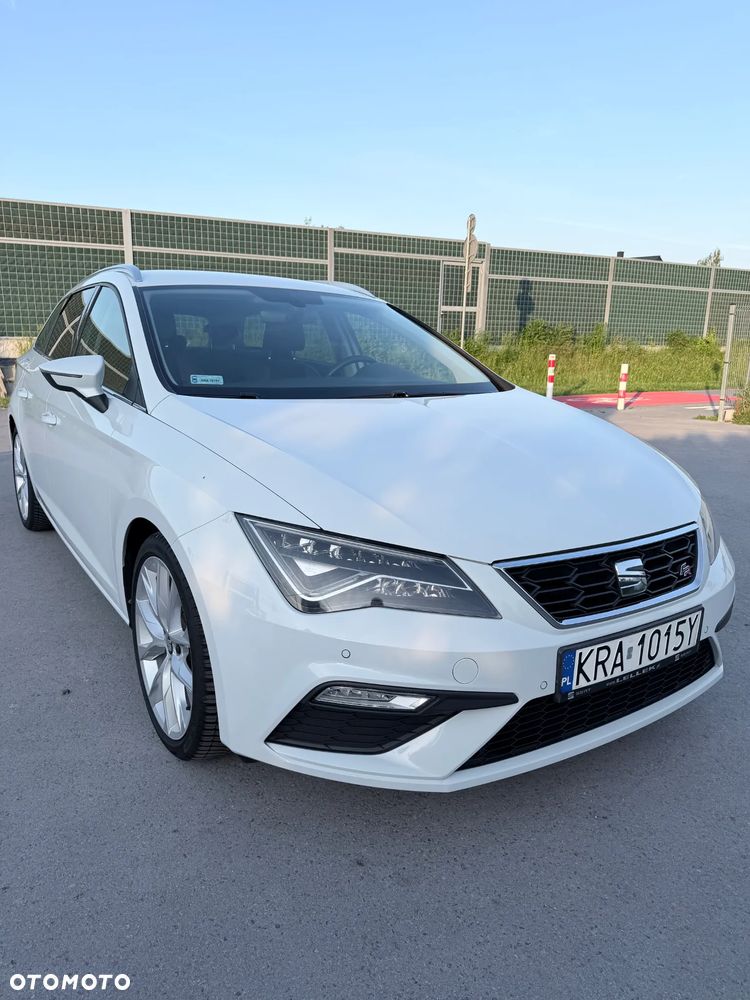 Seat Leon 1.8 TSI FR Black S&S DSG - 4