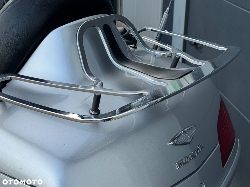 Honda GL - 25