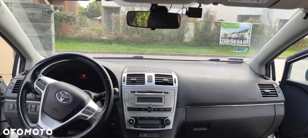 Toyota Avensis 2.0 D-4D Active - 5