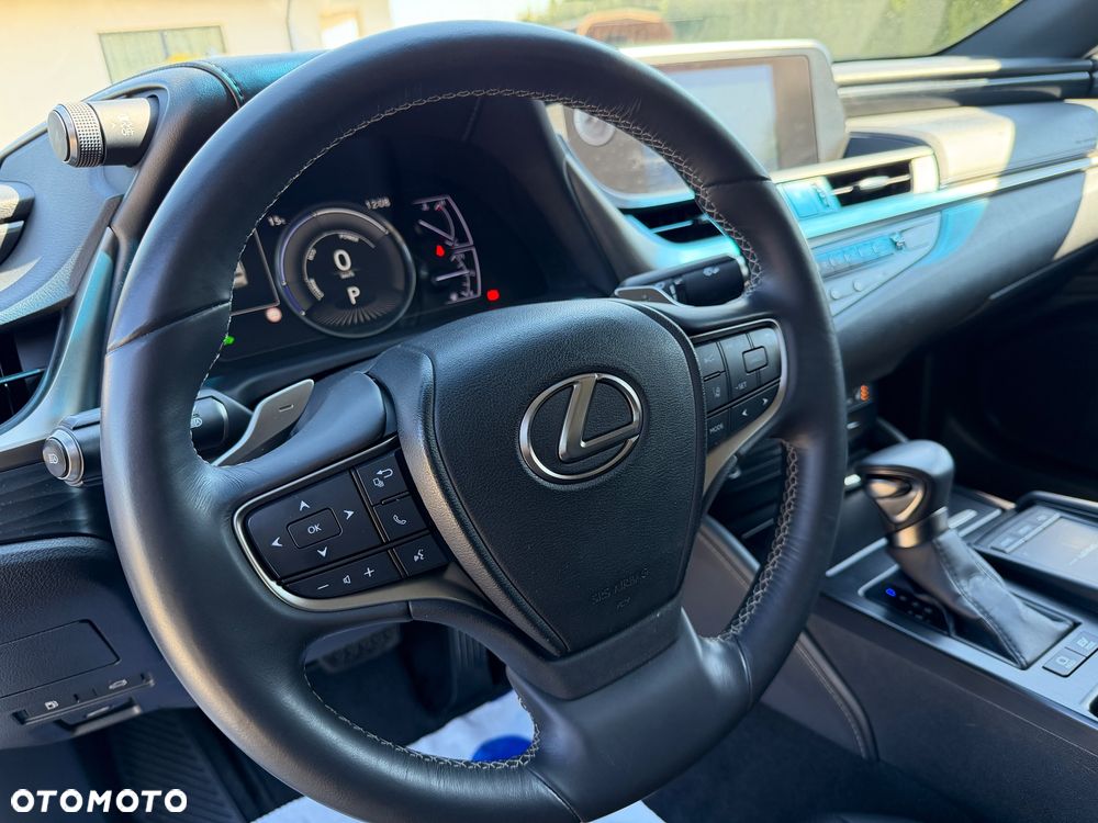 Lexus ES 300h Business Line - 22