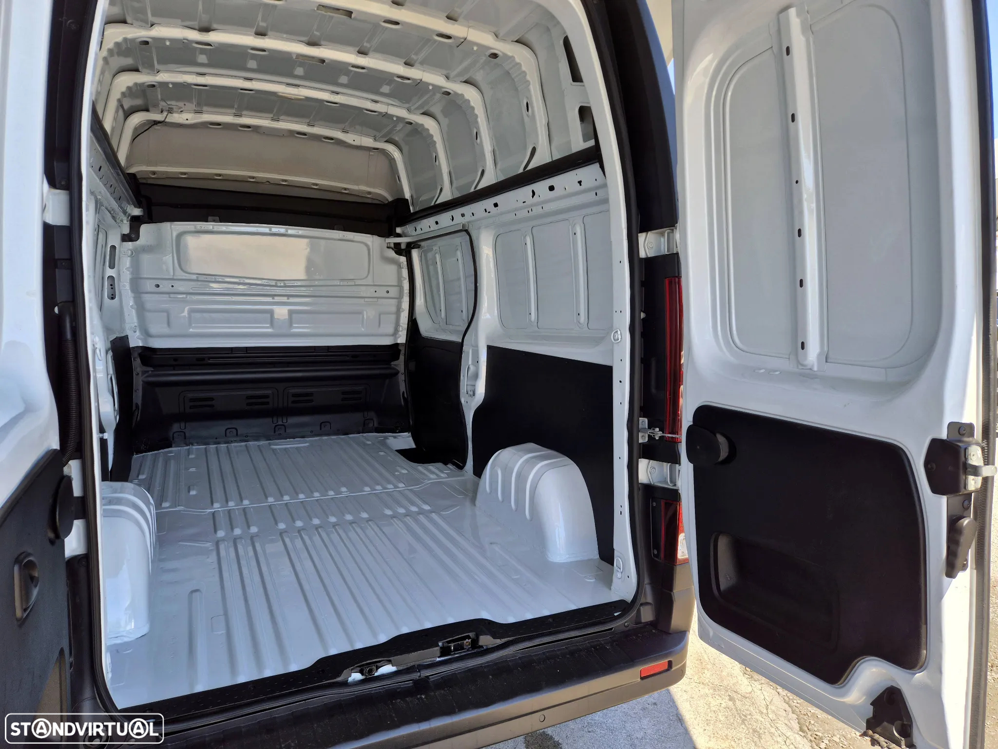 Renault Trafic 1.6 dCi L2H2 (Longa) - 24