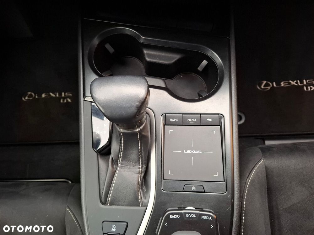 Lexus UX 200 Optimum 2WD - 33