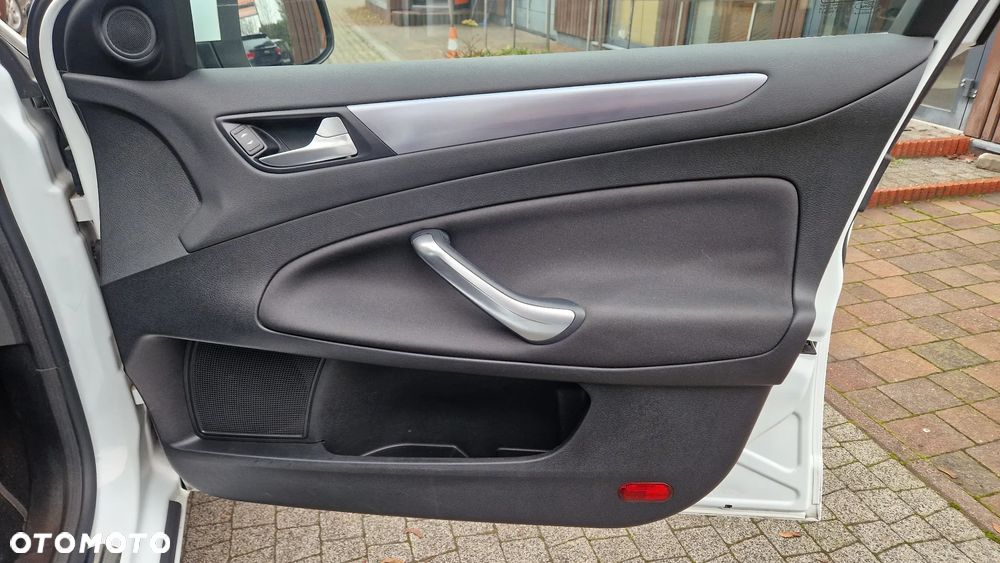 Ford Mondeo 2.0 TDCi Ghia X - 29