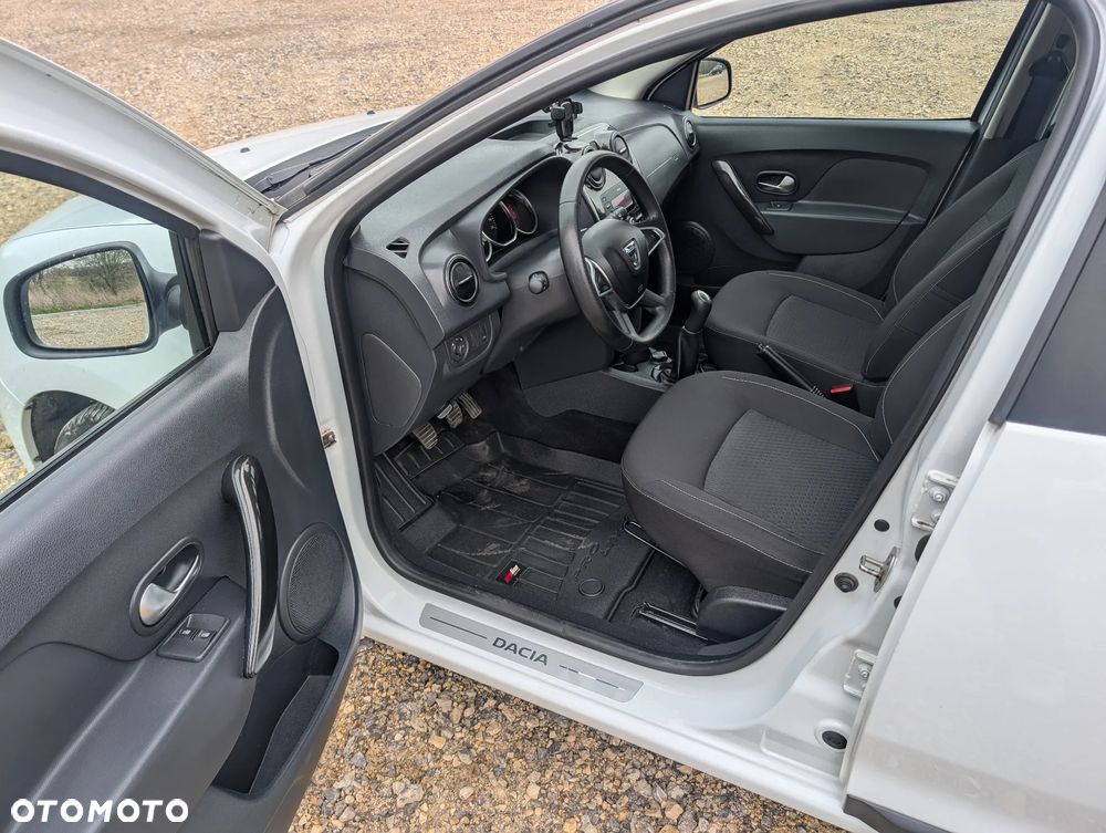 Dacia Logan 0.9 TCe Laureate S&S - 25