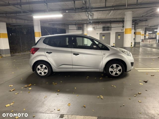 Kia Venga - 7