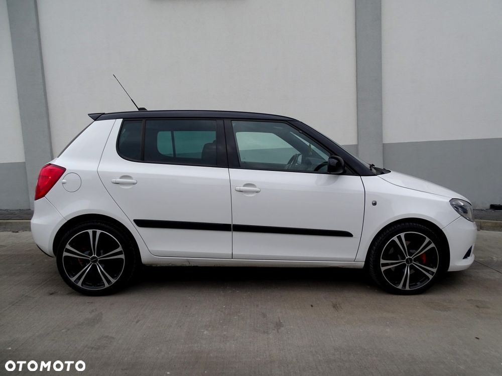 Skoda Fabia 1.4 TSI DSG RS - 4