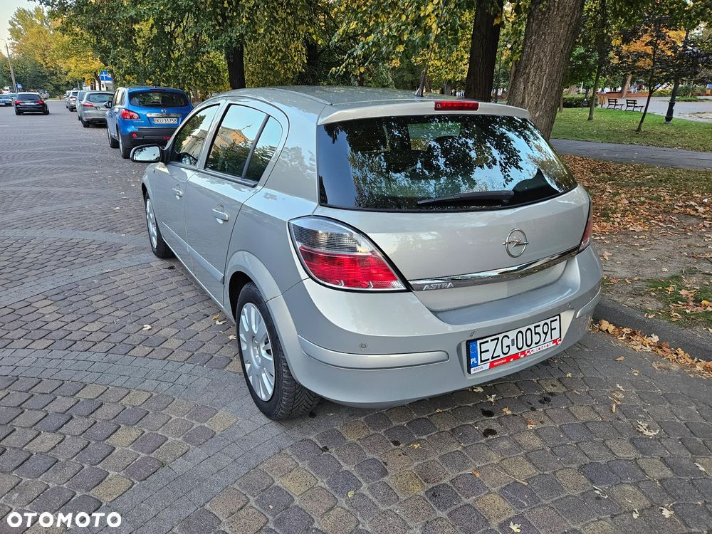 Opel Astra 1.9 CDTI Enjoy - 7