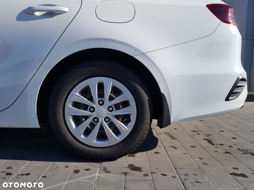 Kia Ceed - 8