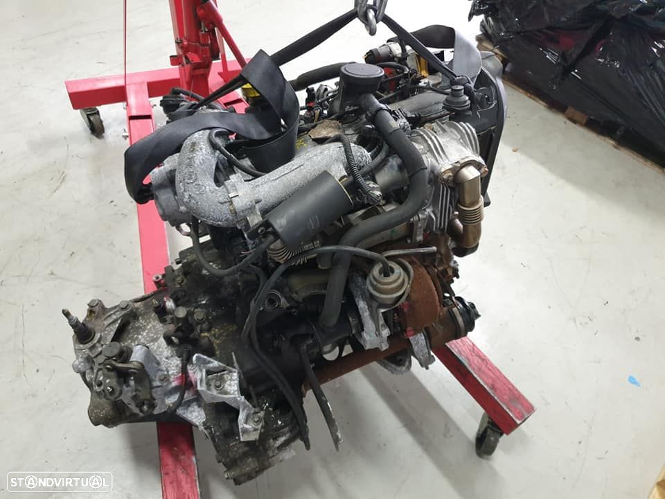 Motor Renault Laguna 1.9 DCI 2006 de 120cv, ref F9Q 812 - 3