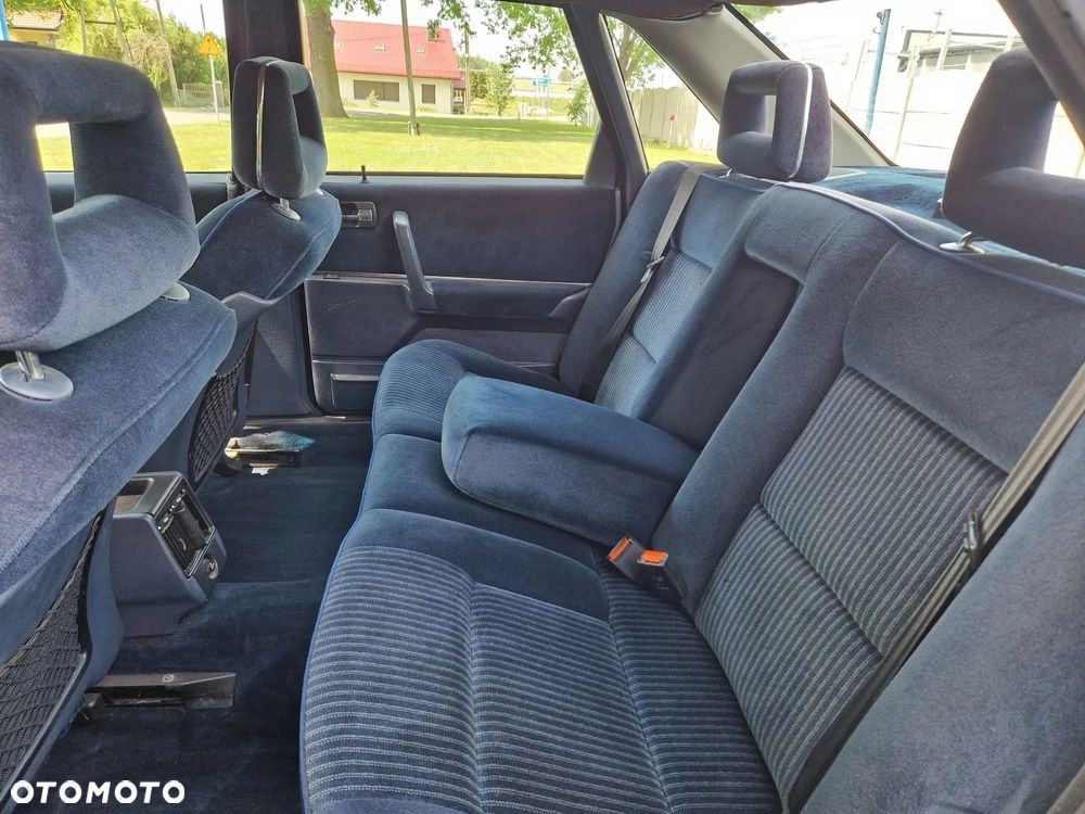 Audi 200 2.2 Turbo - 14