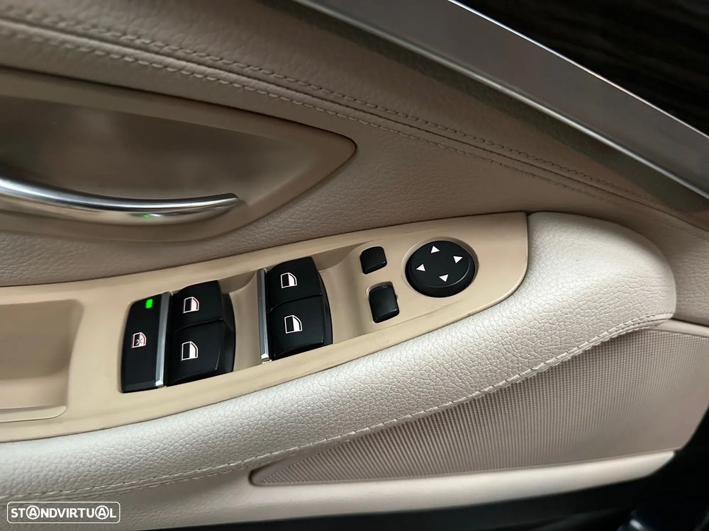 BMW 530 d Line Luxury Auto - 20