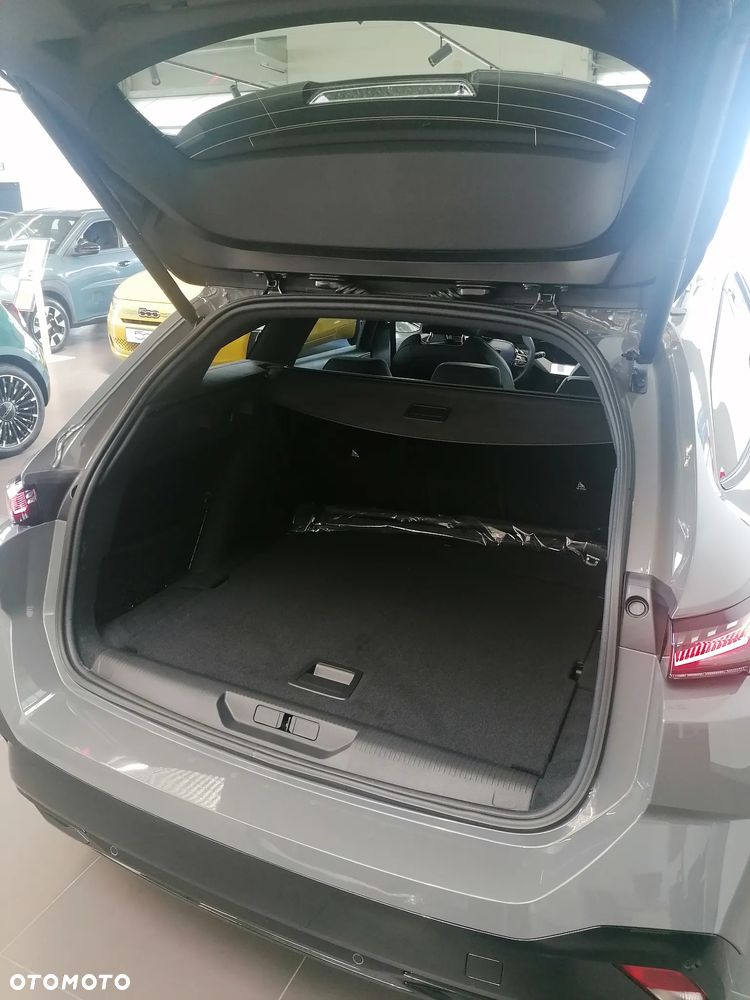 Peugeot 308 1.2 mHEV GT Exclusive S&S e-DCS6 - 8