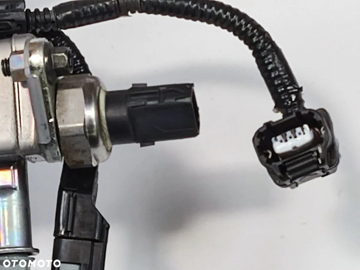 TOYOTA CAMRY 2.5h od 2019r Listwa Wtryskowa Z Instalacją - 4