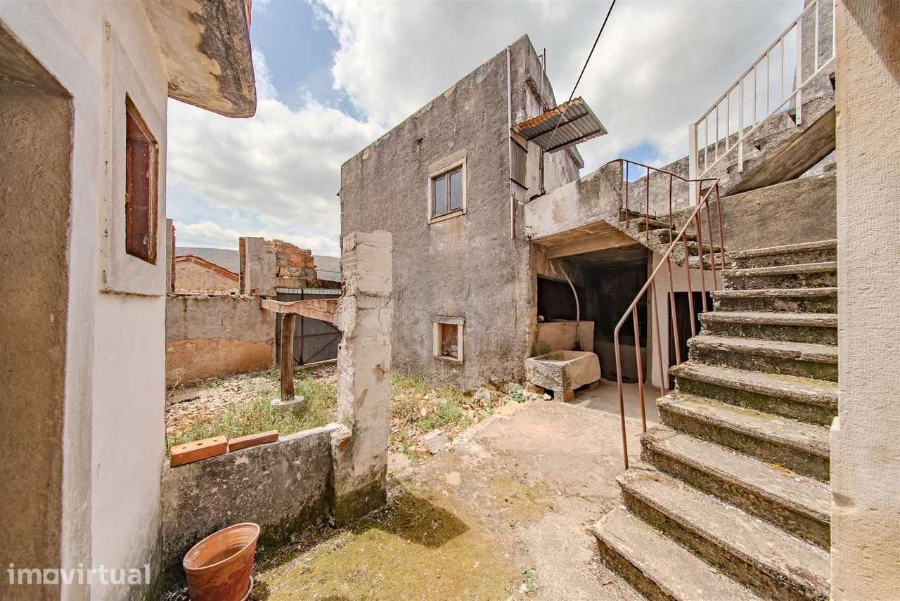 Duas moradias por 115.000 € em Mira de Aire - Grande imagem: 4/40