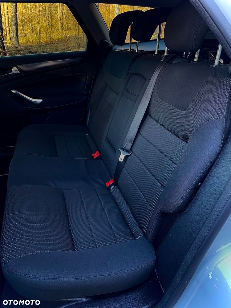 Ford Mondeo 2.0 TDCi Titanium - 4