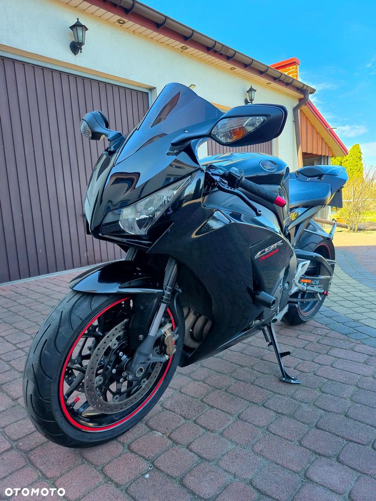 Honda CBR - 3